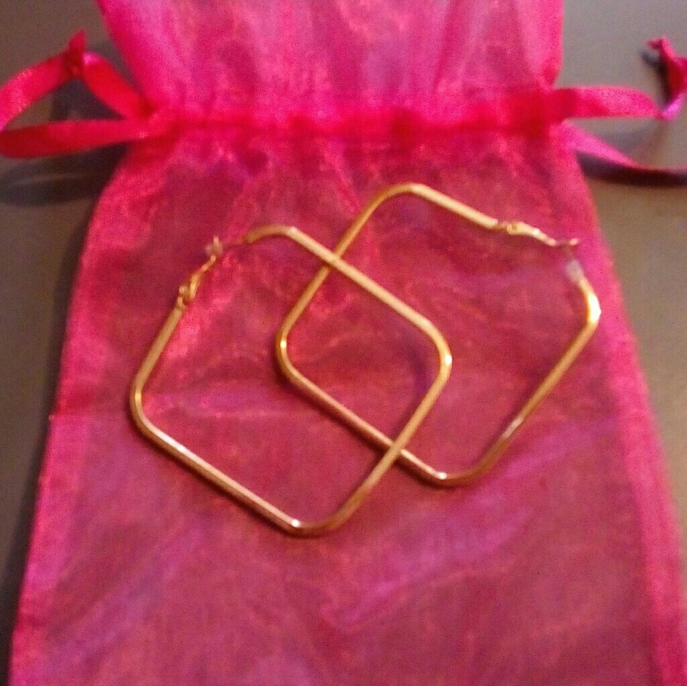 NEW (Gold) Square Earrings